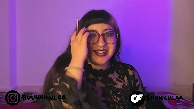 larissa01  online show from 12-21-25, 03:13