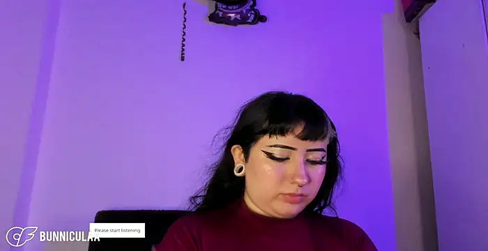 larissa01  online show from 03-25-26, 06:14