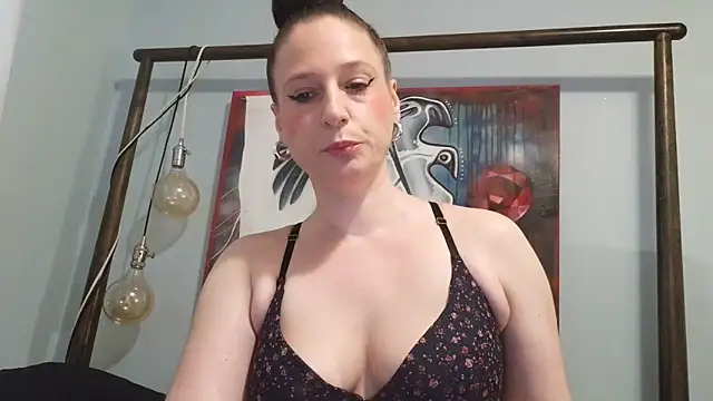 Audrey hotty online show from 05-17-26, 11:01