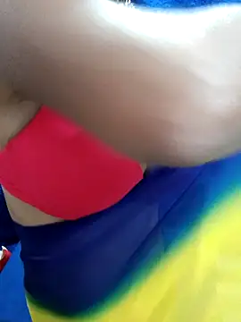 Snapshot of Savita_hotmom chatting on 11-18-25, 04:33 Savita hotmom online show from 11-18-25, 04:33