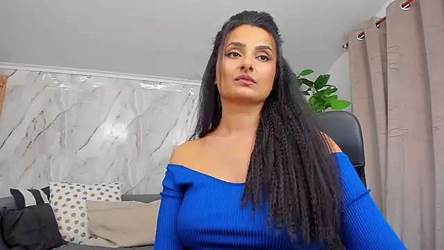 Snapshot of JennaPrice chatting on 03-06-25, 05:54 JennaPrice online show from 03-06-25, 05:54