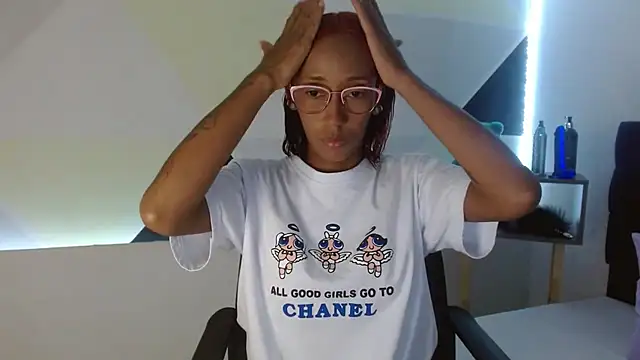 ZashaRomero online show from 02-15-25, 08:01