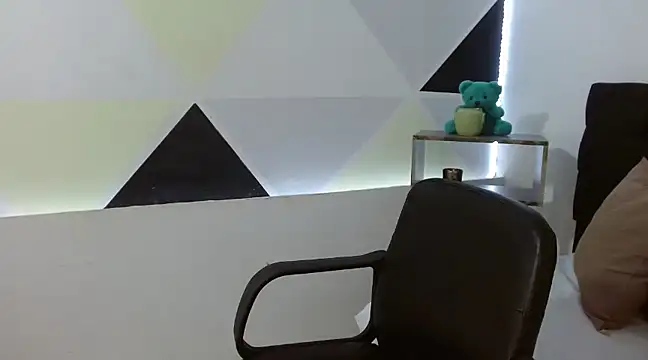 ZashaRomero online show from 03-21-25, 09:23