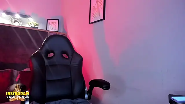 Valkiria ponce online show from 02-24-25, 02:15