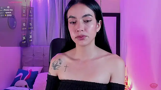 Snapshot of samy_lewis chatting on 12-14-24, 04:12 samy lewis online show from 12-14-24, 04:12