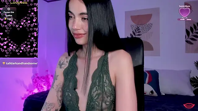 Snapshot of samy_lewis chatting on 09-19-25, 04:03 samy lewis online show from 09-19-25, 04:03