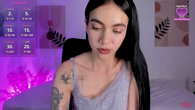 Snapshot of samy_lewis chatting on 10-06-25, 03:59 samy lewis online show from 10-06-25, 03:59