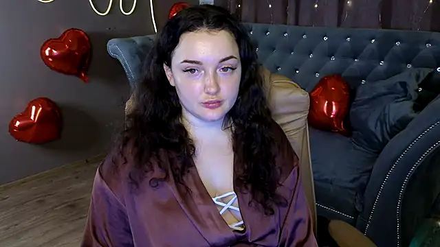 Snapshot of GloriNichols chatting on 02-02-25, 11:40 GloriNichols online show from 02-02-25, 11:40