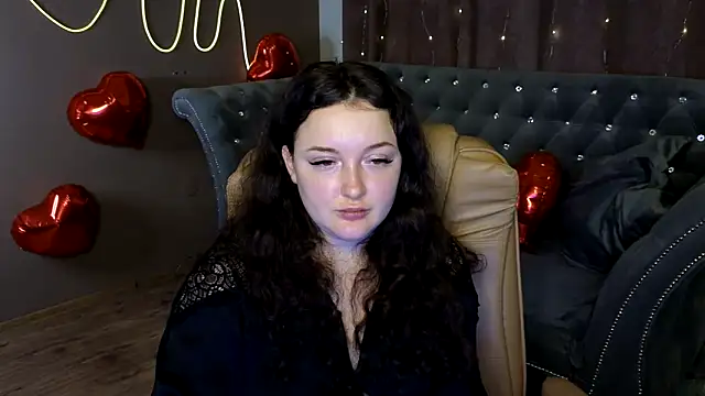 Snapshot of GloriNichols chatting on 02-07-25, 02:04 GloriNichols online show from 02-07-25, 02:04