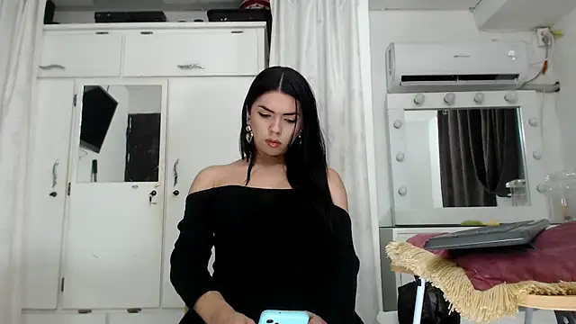 Snapshot of marcella6 chatting on 03-19-25, 11:50 marcella6 online show from 03-19-25, 11:50