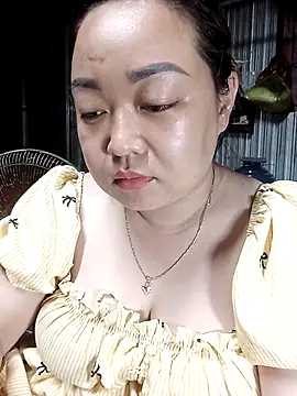 VyOanh2K online show from 10-18-25, 12:50