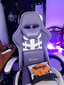 Aria Bennett21 online show from 04-30-26, 02:29