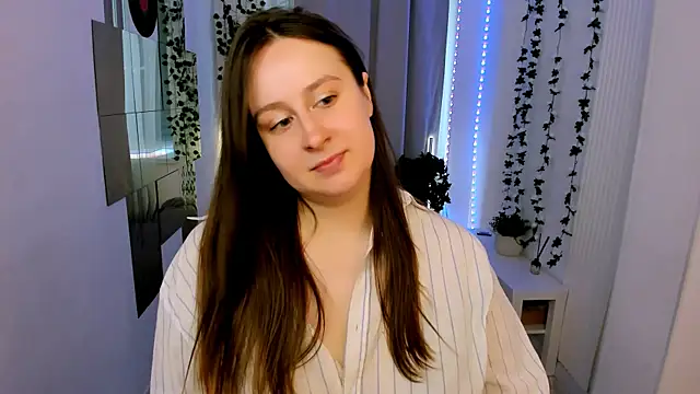 Snapshot of Lattea chatting on 07-29-26, 04:38 Lattea online show from 07-29-26, 04:38