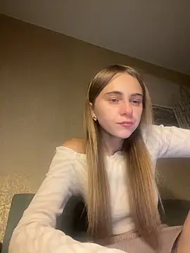 GraceTorrez online show from 10-31-25, 05:03