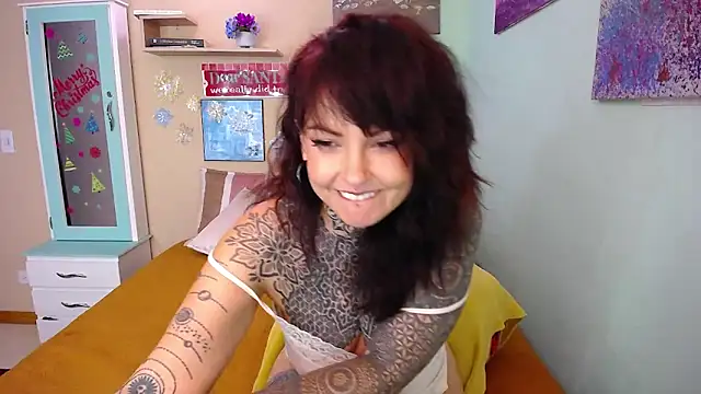 LolaRouse online show from 12-26-24, 09:47