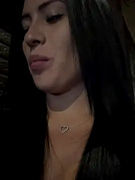 Snapshot of Sara_luna_ chatting on 11-16-25, 01:55 Sara luna online show from 11-16-25, 01:55