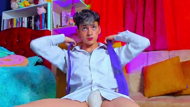 Snapshot of GabyThoms chatting on 02-26-25, 11:04 GabyThoms online show from 02-26-25, 11:04