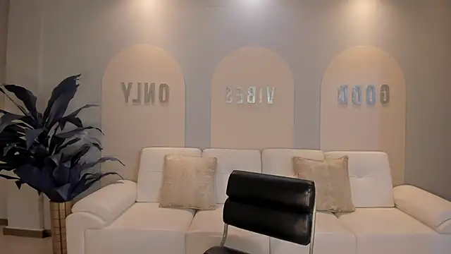 AbbyDalton online show from 10-19-25, 05:46