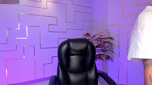 Snapshot of HannahJamesX chatting on 09-08-25, 05:45 HannahJamesX online show from 09-08-25, 05:45