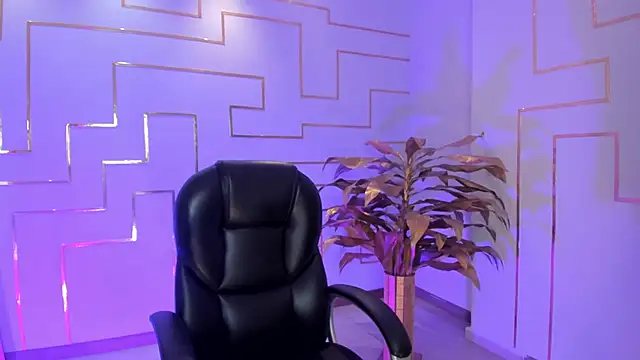 Snapshot of HannahJamesX chatting on 09-11-25, 05:57 HannahJamesX online show from 09-11-25, 05:57