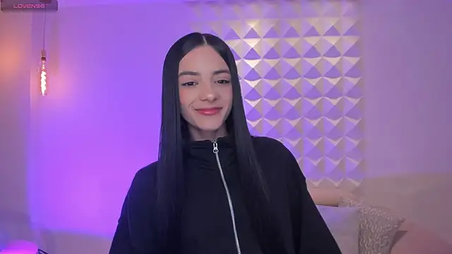 Snapshot of HannahJamesX chatting on 11-16-25, 05:07 HannahJamesX online show from 11-16-25, 05:07