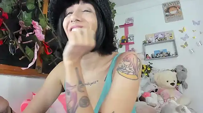 Snapshot of LunaDeCristall chatting on 02-27-25, 06:50 LunaDeCristall online show from 02-27-25, 06:50