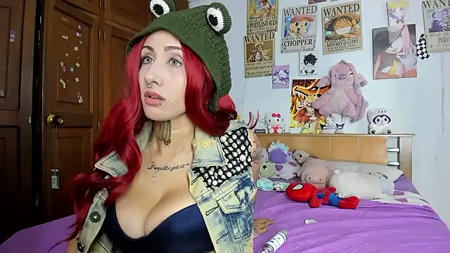 Snapshot of LunaDeCristall chatting on 11-05-25, 04:12 LunaDeCristall online show from 11-05-25, 04:12