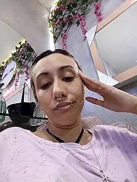 Snapshot of LunaDeCristall chatting on 11-19-25, 09:37 LunaDeCristall online show from 11-19-25, 09:37