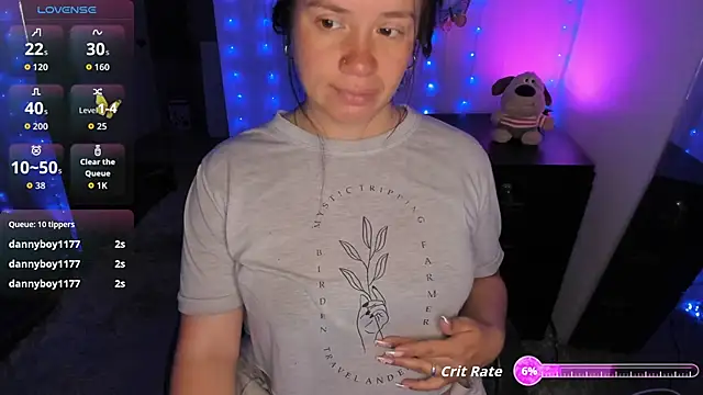 Snapshot of milysauria1 chatting on 09-11-25, 10:26 milysauria1 online show from 09-11-25, 10:26