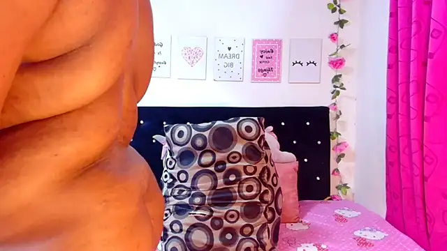 Snapshot of CiaraEbony chatting on 02-03-25, 09:30 CiaraEbony online show from 02-03-25, 09:30