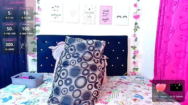 Snapshot of CiaraEbony chatting on 02-21-25, 09:56 CiaraEbony online show from 02-21-25, 09:56