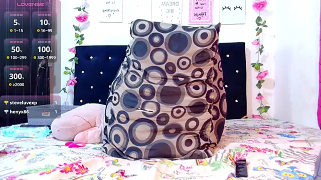 Snapshot of CiaraEbony chatting on 02-22-25, 01:00 CiaraEbony online show from 02-22-25, 01:00