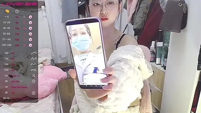 Snapshot of Destin_ chatting on 01-08-25, 04:22 Destin online show from 01-08-25, 04:22