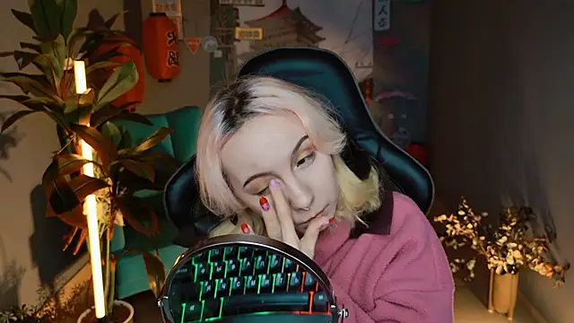 JasmineMilko online show from 03-09-25, 05:11