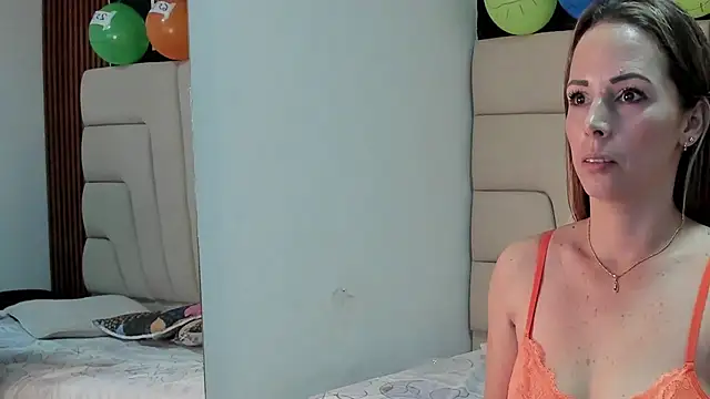 Snapshot of Milf_meli chatting on 03-07-25, 07:05 Milf meli online show from 03-07-25, 07:05