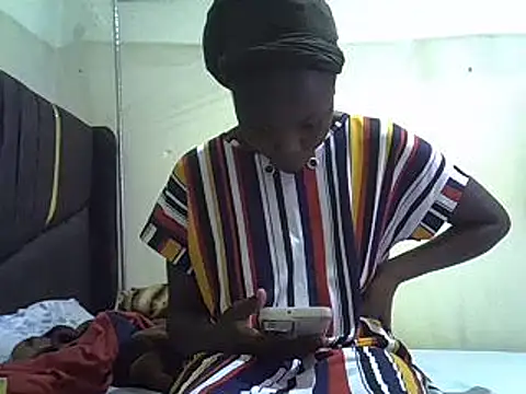 pretty vivy online show from 12-14-24, 04:45