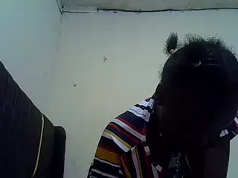 Snapshot of pretty_vivy chatting on 02-08-25, 05:08 pretty vivy online show from 02-08-25, 05:08