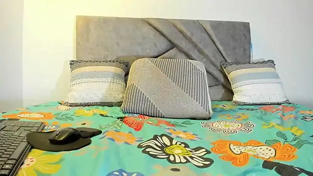 Snapshot of Deliciouscocoa chatting on 02-18-26, 11:01 Deliciouscocoa online show from 02-18-26, 11:01