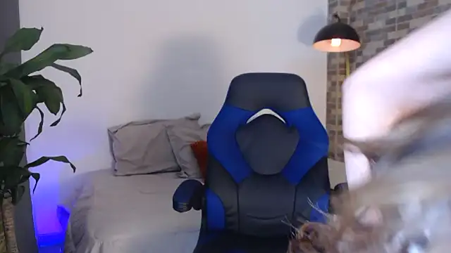 Snapshot of NicoleHaley chatting on 09-11-25, 09:48 NicoleHaley online show from 09-11-25, 09:48