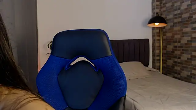 Snapshot of NicoleHaley chatting on 10-24-25, 07:16 NicoleHaley online show from 10-24-25, 07:16