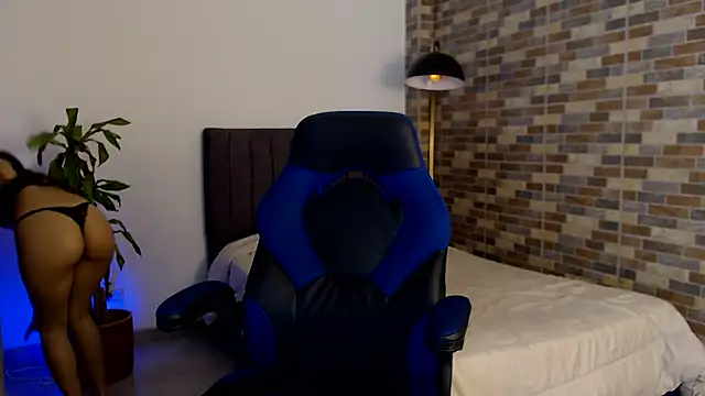 Snapshot of NicoleHaley chatting on 11-29-25, 08:50 NicoleHaley online show from 11-29-25, 08:50