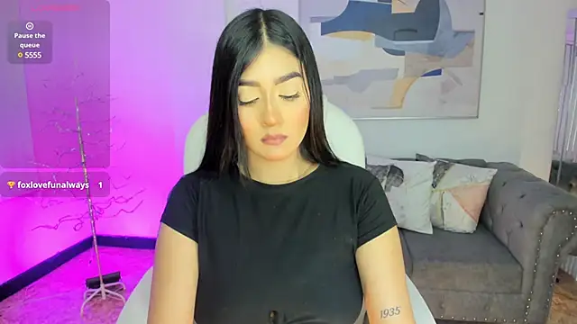 amelie jhons online show from 12-28-24, 08:15