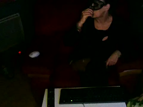 Snapshot of cplf2024 chatting on 11-23-25, 01:38 cplf2024 online show from 11-23-25, 01:38