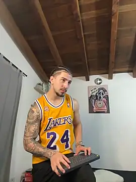 Valentino Xander online show from 11-07-25, 11:27