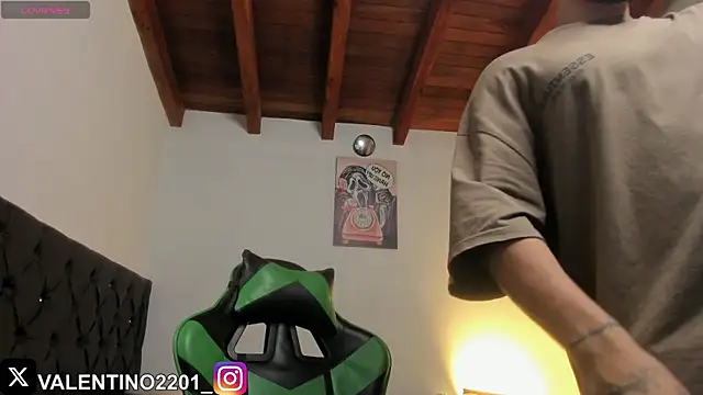 Valentino Xander online show from 11-10-25, 12:09