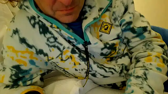 Snapshot of costanza7070 chatting on 03-13-25, 05:33 costanza7070 online show from 03-13-25, 05:33