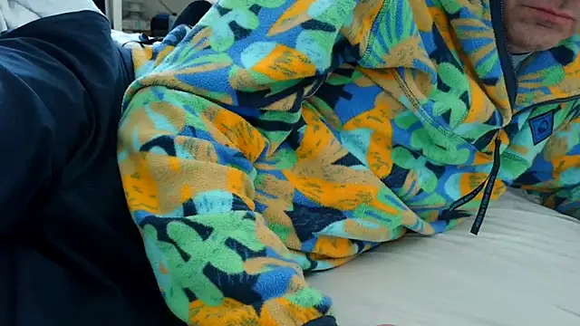 Snapshot of costanza7070 chatting on 03-18-25, 04:37 costanza7070 online show from 03-18-25, 04:37