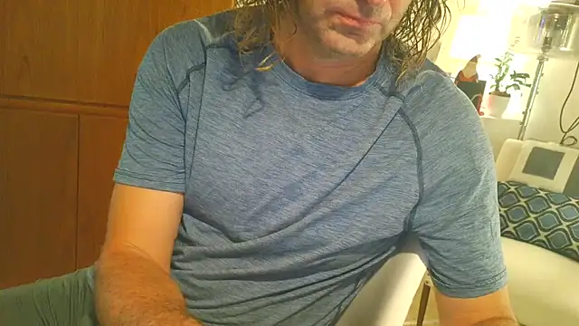 Snapshot of costanza7070 chatting on 11-24-25, 02:33 costanza7070 online show from 11-24-25, 02:33