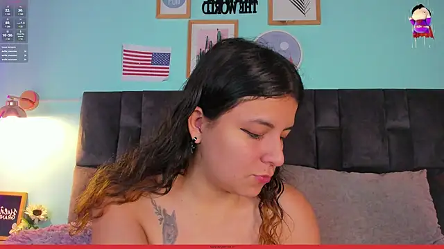 Snapshot of EngelStone chatting on 01-12-25, 01:42 EngelStone online show from 01-12-25, 01:42