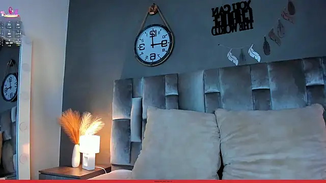 Snapshot of EngelStone chatting on 02-13-25, 11:15 EngelStone online show from 02-13-25, 11:15